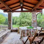 2 Bedroom Stunning In *