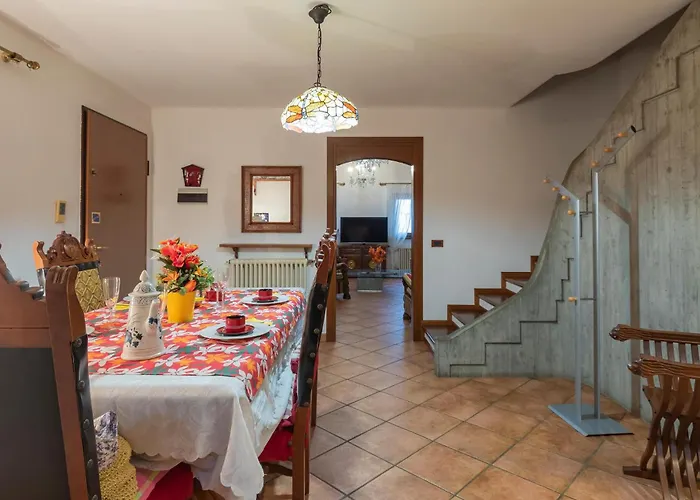 2 Bedroom Stunning In *