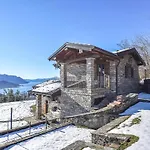 2 Bedroom Stunning In Prázdninový dům Luino