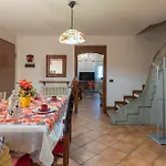2 Bedroom Stunning In *