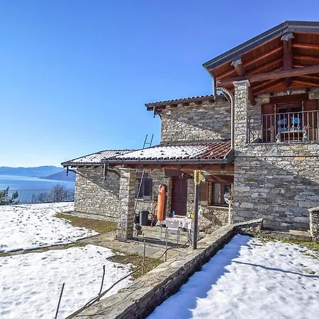 Casa Acogedora En Con Cocina Luino