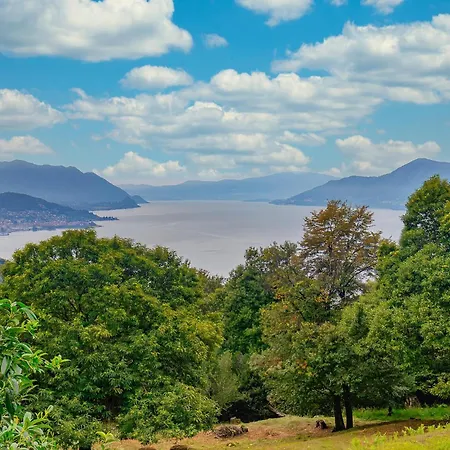Prázdninový dům 2 Bedroom Stunning In Luino