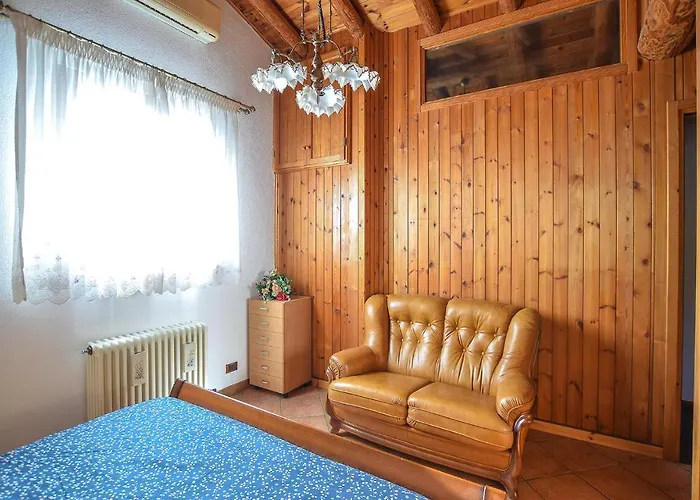 2 Bedroom Stunning In 펜션