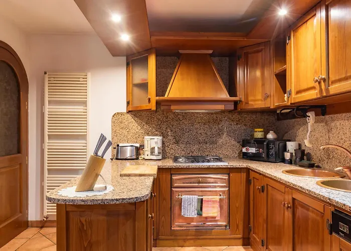 2 Bedroom Stunning In 루이노