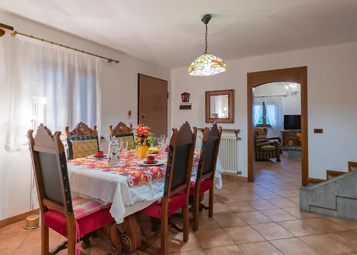 Prázdninový dům 2 Bedroom Stunning In *